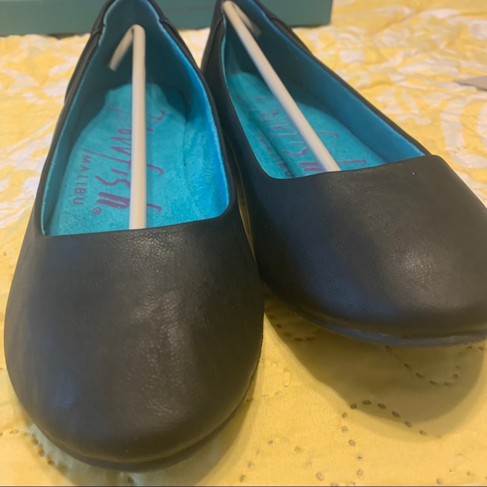 NEW IN BOX black flats from Blowfish
